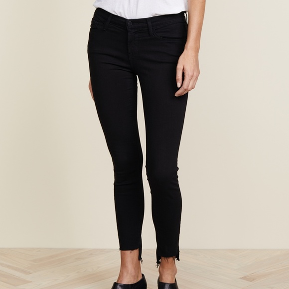 frame le skinny de jeanne raw stagger hem jeans